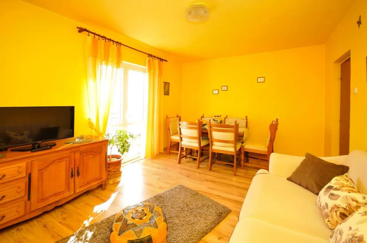 Apartment Ana Trogir Kroatien